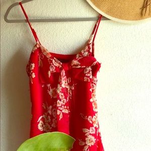 **Sold**Cute really red floral top
